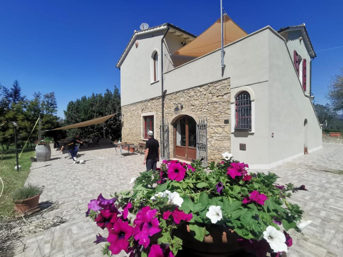 Le Giuncaie - Vigna Con Alloggio Монтескудайо Экстерьер фото